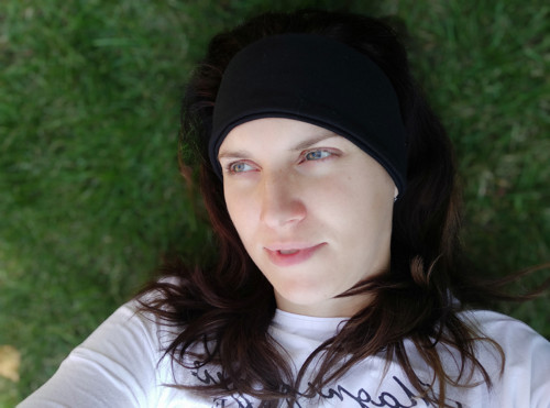 JEN ČERNÁ čelenka — foto 6