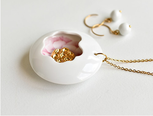 Introvert no.36 porcelánový náhrdelník — foto 2