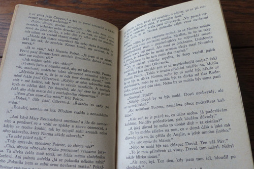 Třetí dívka, Agatha Christie — foto 3