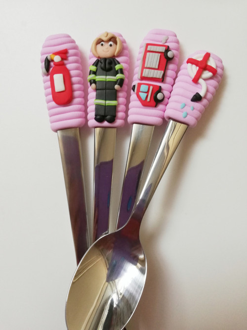 Příbor hasiči pastel barvy — foto 4