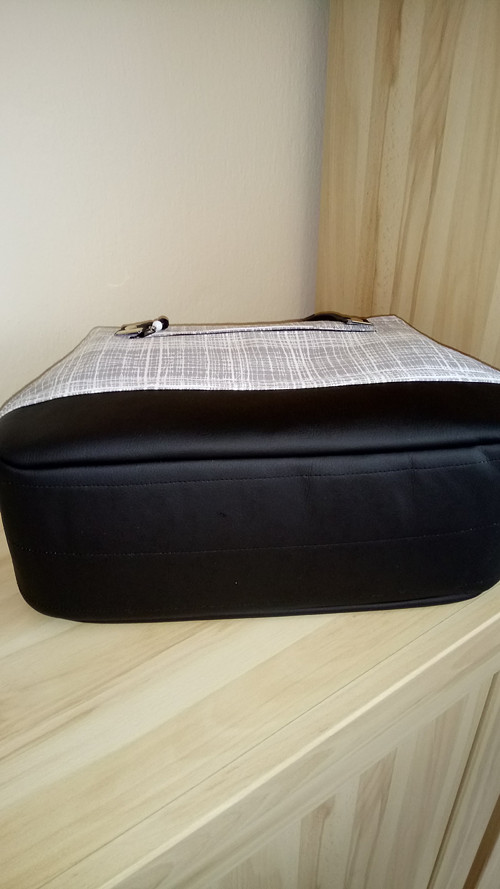 Černošedá - crossbody — foto 6