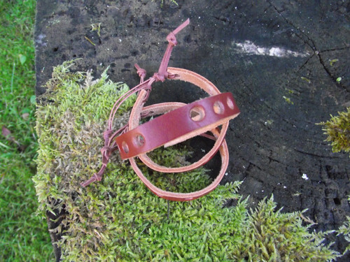 Hnědý pánský náramek — foto 2