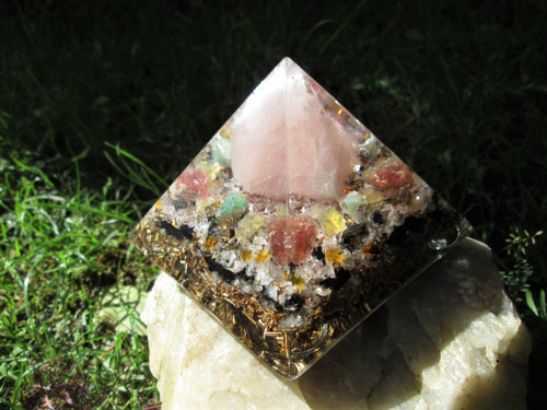 Org. pyramida ,, Životní Lásky " — foto 3
