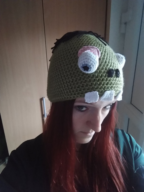 Háčkovaná zombie čepice — foto 2