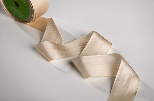 Hedvábná stuha - champagne — foto 3