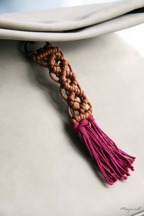 Střapec MACRAMÉ ACCESSORIES červenohnědý — foto 2
