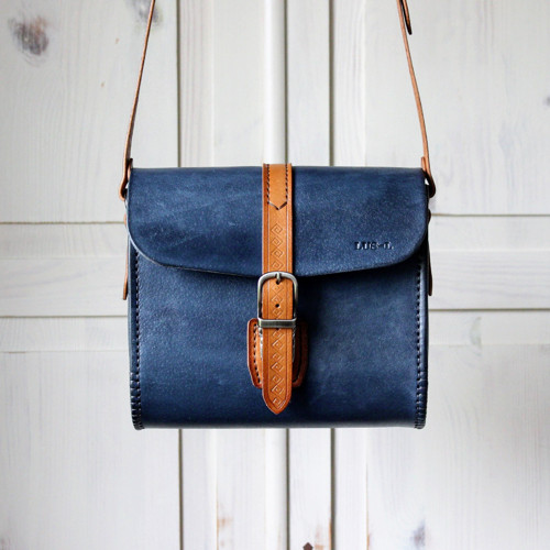 Kožená kabelka Old-denim blue messenger — foto 2