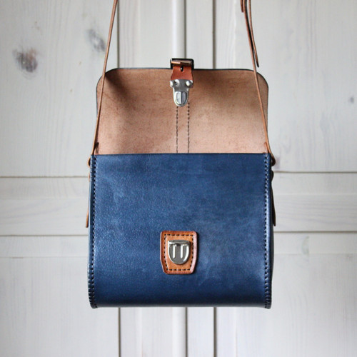 Kožená kabelka Old-denim blue messenger — foto 3