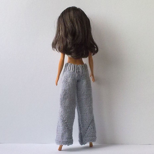 Oblečky pro Barbie - kalhoty — foto 3