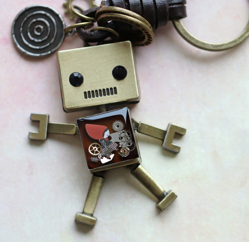 Robot - klíčenka — foto 2