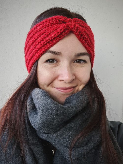 Háčkovaná čelenka - slavnostní červená — foto 3