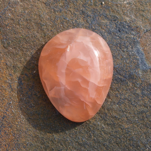 Chalcedon růžový, kabošon č. 2246 — foto 2