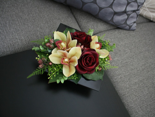 Ikebana s růžemi a orchidejemi — foto 3