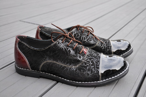 Kožené boty Chicago bordo s černým vzorem — foto 2