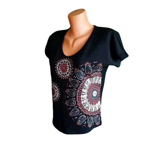 Dámské tričko tmavě červená mandala — foto 2