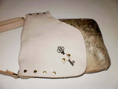 Crossbody s klíčkem — foto 5
