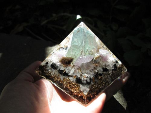 Org. pyramida ,, Tajemství Matky Země " — foto 5