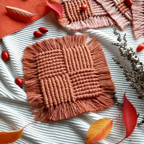 Prostírka macramé - čtvercová, terakota — foto 3