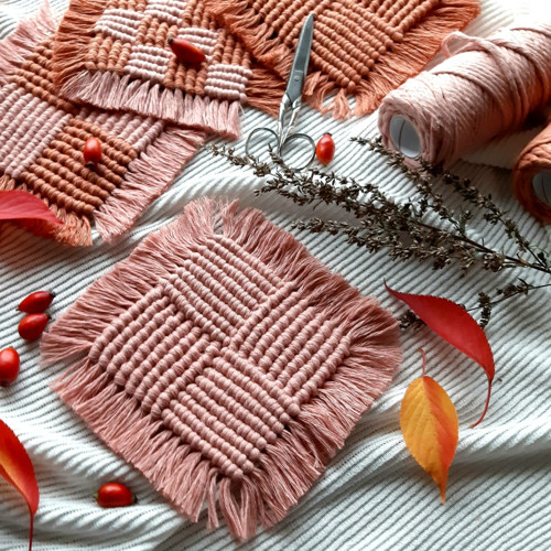Prostírka macramé - čtvercová, blush — foto 5