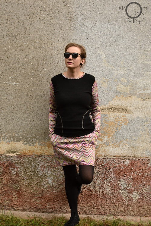 Sukénka s kapsami, M-L — foto 2