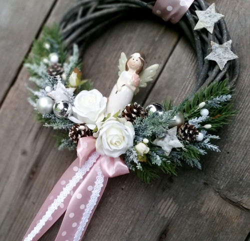 Adventní věneček s andělkou — foto 3