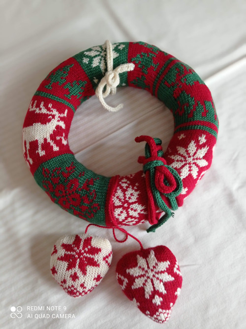 Adventní pletený věneček — foto 2