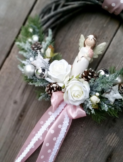Adventní věneček s andělkou — foto 4