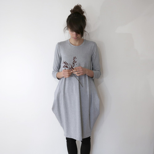 Šaty WIDE simple light grey RESERVE — foto 2
