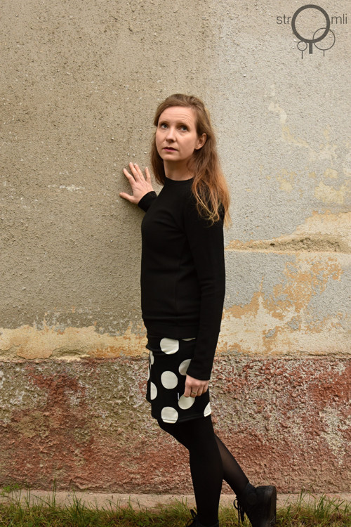 Černá mikina, vel. L — foto 3