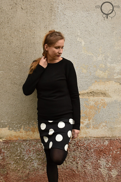 Černá mikina, vel. XL — foto 4