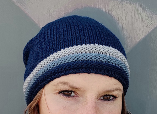 Čapka TMAVĚ MODRÁ 50% merino — foto 4
