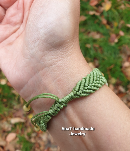 Macramé náramek s jadeity — foto 4