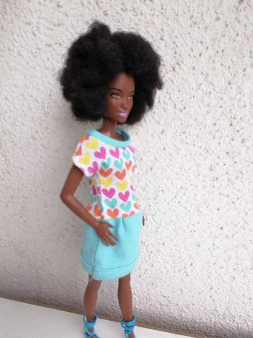 Srdíčkové šaty — foto 3