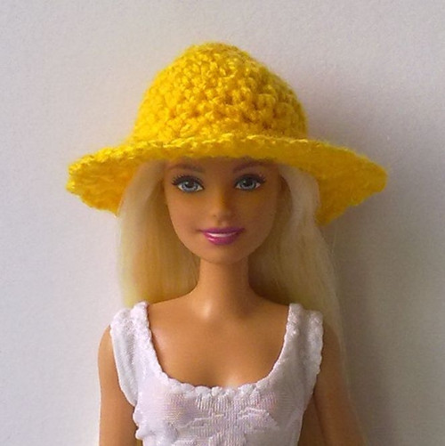 Oblečky pro Barbie - klobouček — foto 2