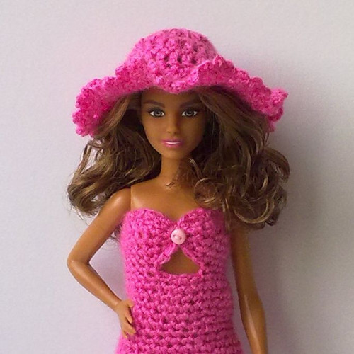 Oblečky pro Barbie - klobouček — foto 5