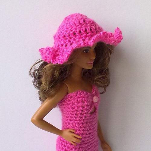 Oblečky pro Barbie - klobouček — foto 6