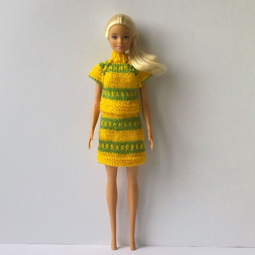 Oblečky pro Barbie - triko, sukně — foto 2