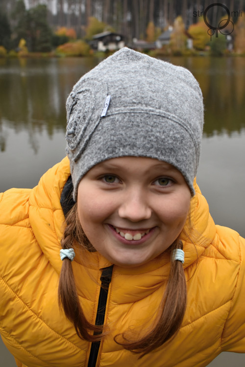Světle šedá s melírem., vel. 5-10 let — foto 3