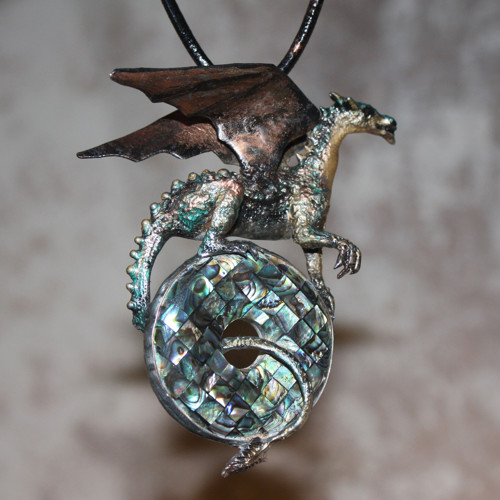 Dračí amulet — foto 3