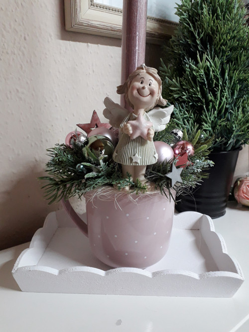 Vánoční svícen na dřevěném tácku — foto 2