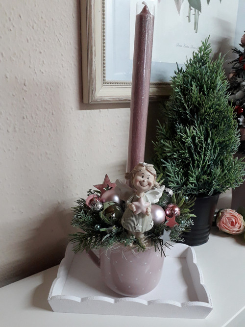 Vánoční svícen na dřevěném tácku — foto 4