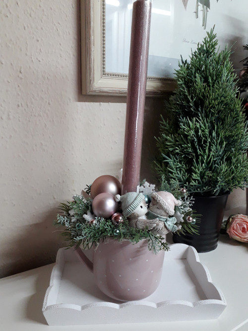 Vánoční svícen na dřevěném tácku — foto 3