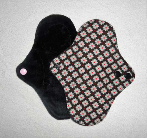 Intimka černá — foto 5