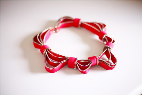 Šitý ziperkový náhrdelník - Red — foto 2
