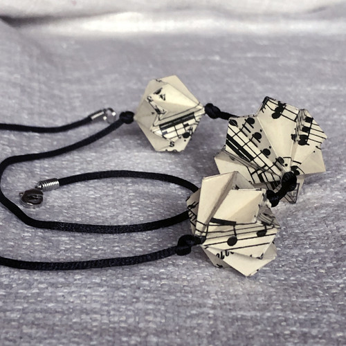 Origami náhrdelník – noty — foto 2
