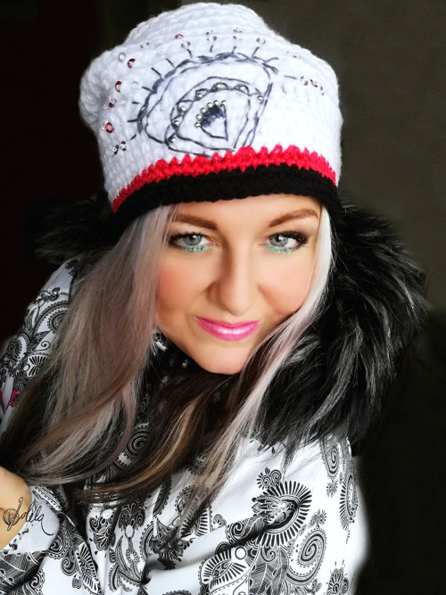 Houmeleska sladěná k bundě — foto 4