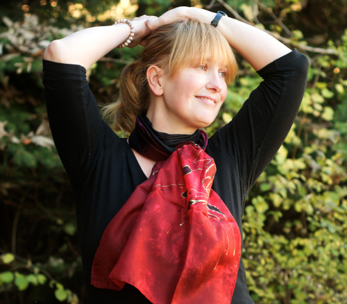Šála hedvábná vínová — foto 3