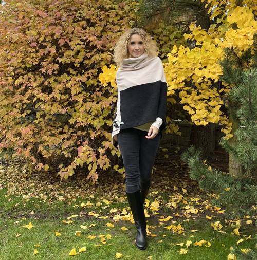 Pončo s výšivkou — foto 3