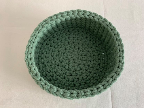 Háčkovaná ošatka kulatá zelená průměr 21cm MAXI — foto 2
