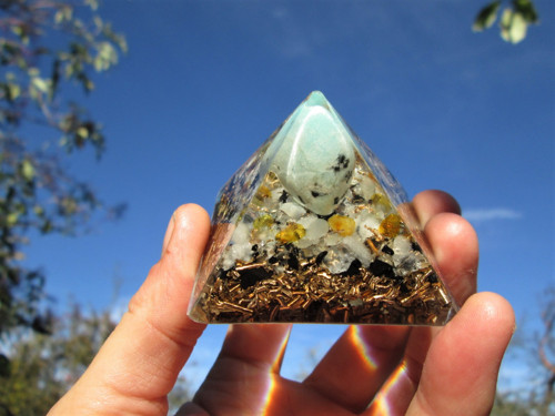 Org. pyramida ,, Snového světa " s amazonitem — foto 3